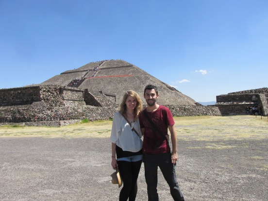 The impressive Piramide del Sol at Teotihuacán